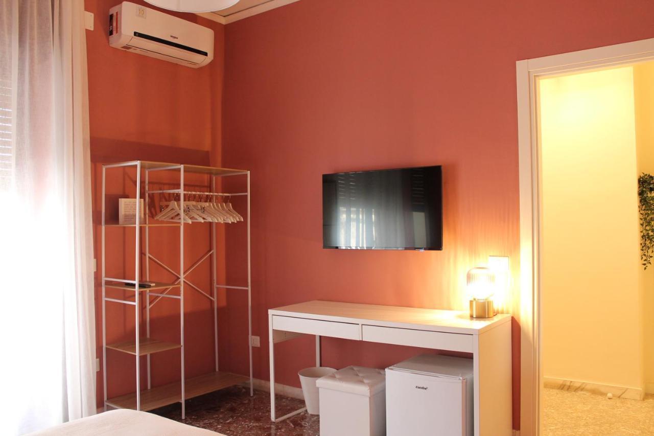 Casa Hari Bed & Breakfast ซาแลร์โน ภายนอก รูปภาพ