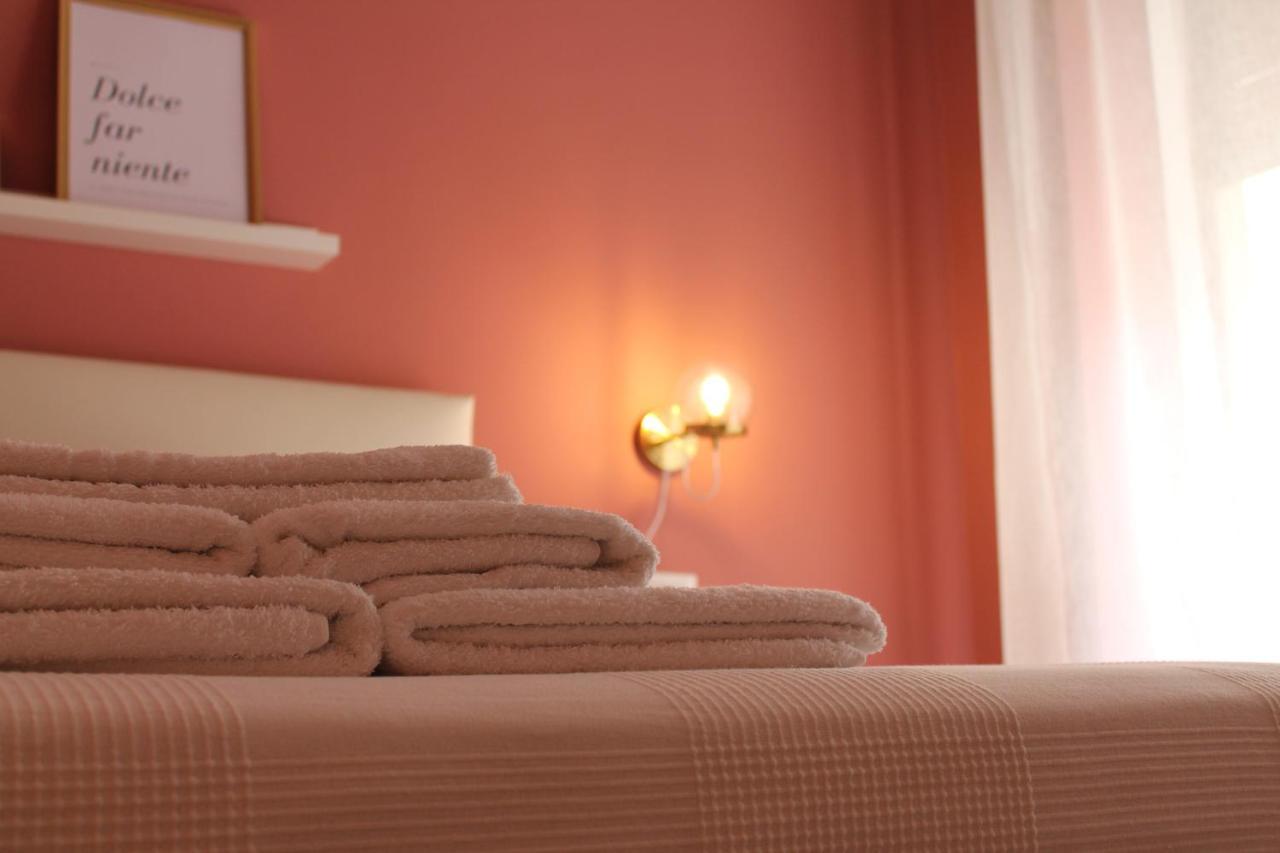 Casa Hari Bed & Breakfast ซาแลร์โน ภายนอก รูปภาพ