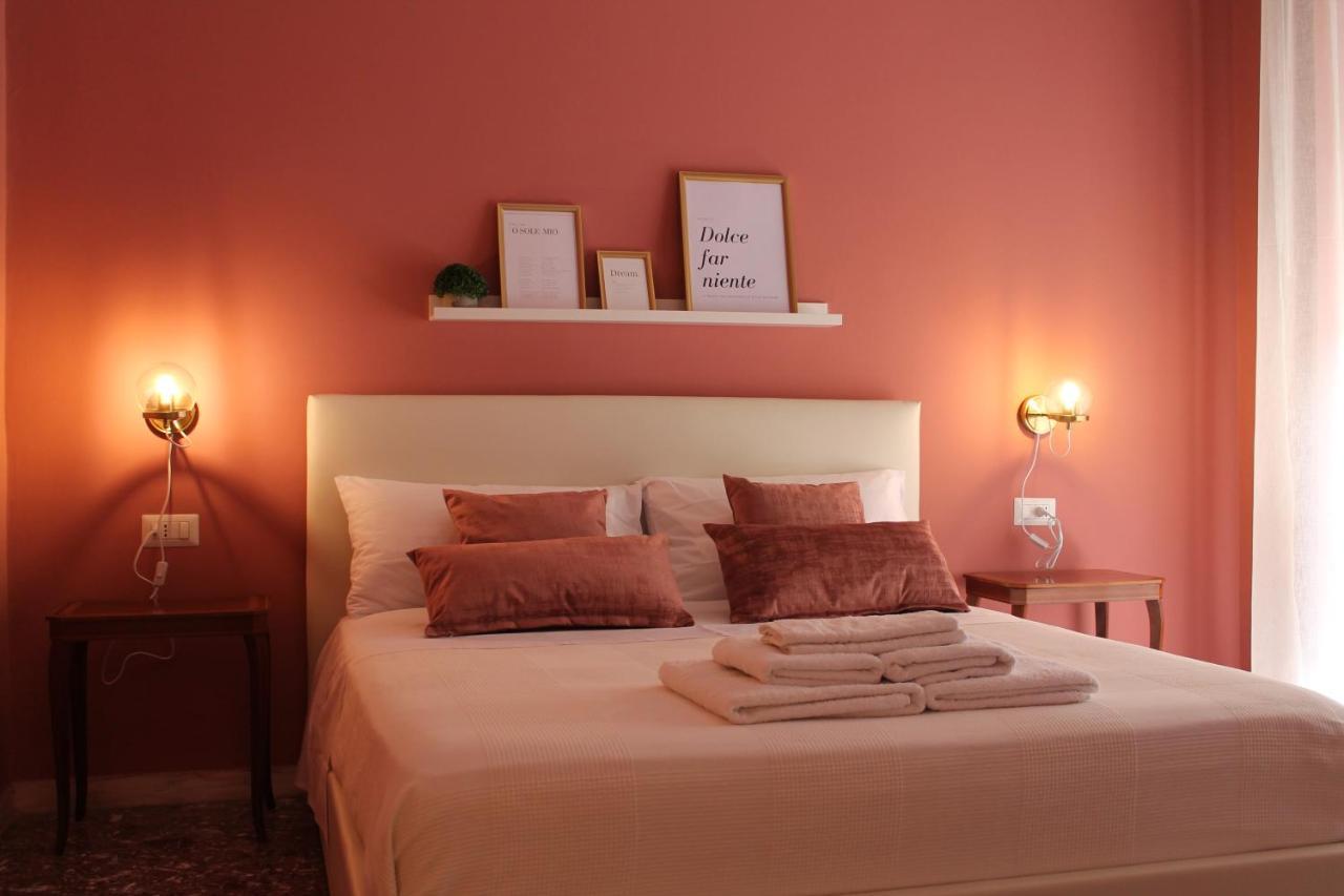 Casa Hari Bed & Breakfast ซาแลร์โน ภายนอก รูปภาพ