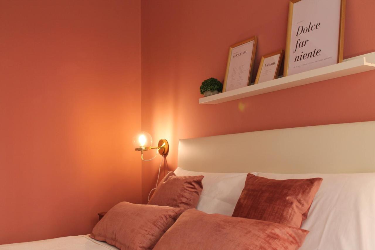 Casa Hari Bed & Breakfast ซาแลร์โน ภายนอก รูปภาพ