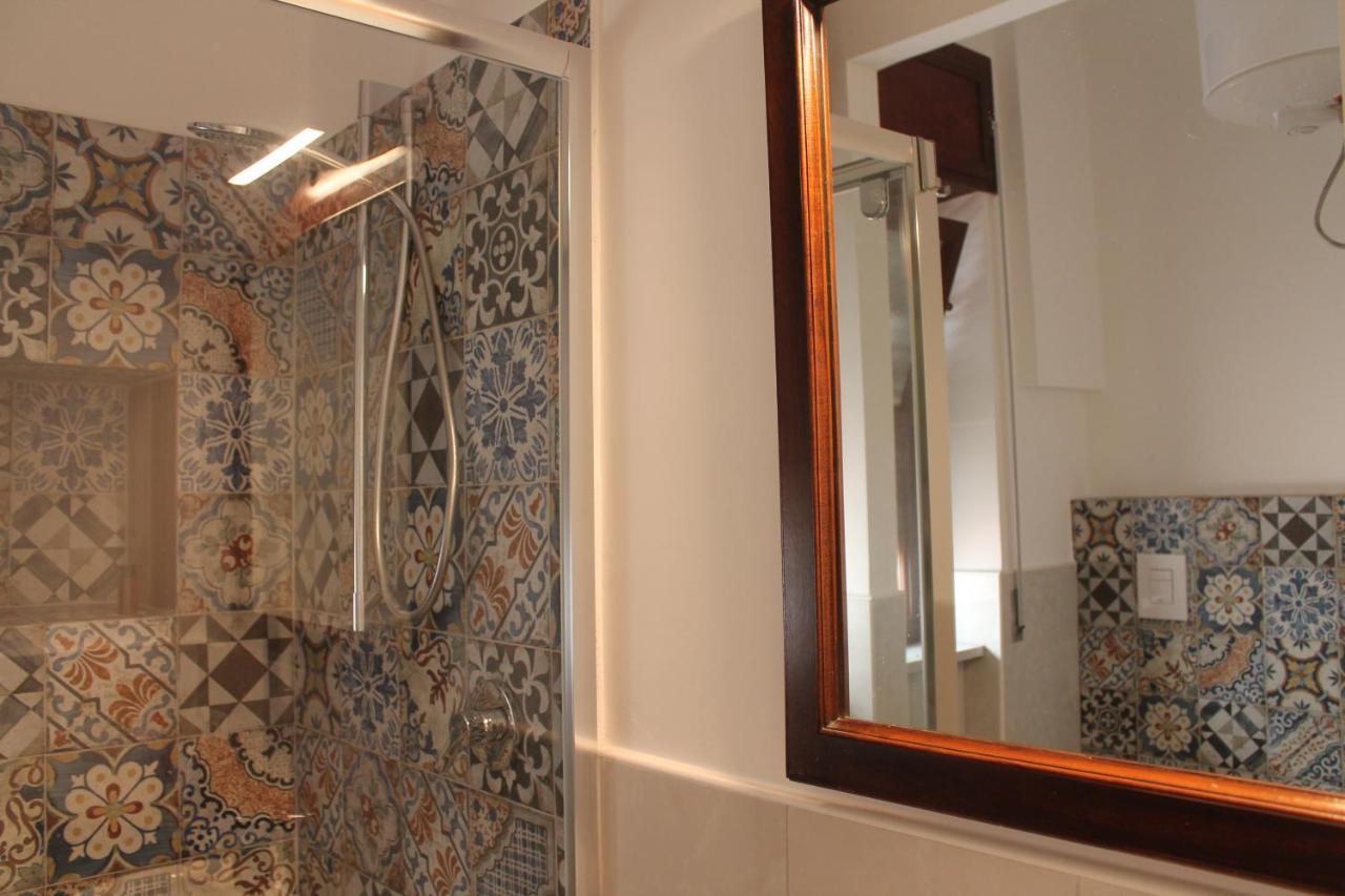 Casa Hari Bed & Breakfast ซาแลร์โน ภายนอก รูปภาพ